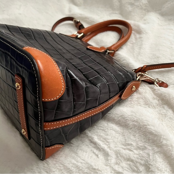 Black Crocodile Dooney & Bourke Zipper Satchel - Picture 6 of 15